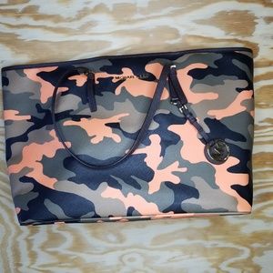 Michael kors orange camo rare tote bag
